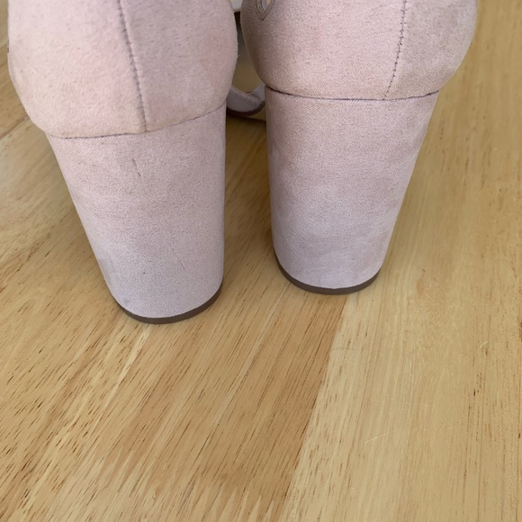 Unisa Tan Blush Micro Suede Ankle Strap Heel, 9.5 NEW - Picture 4 of 5